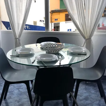 110 Square Meters, 5 Min Of All-best Area Of Palmas * لاس بالماس دي غران كاناريا